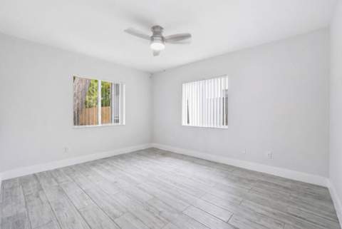 712 NE 10th Avenue, Pompano Beach FL - photo 11 of 23