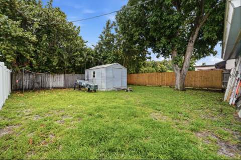 712 NE 10th Avenue, Pompano Beach FL - photo 18 of 23