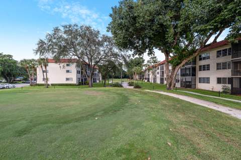 8911 S Hollybrook Boulevard #306, Pembroke Pines FL - photo 18 of 50