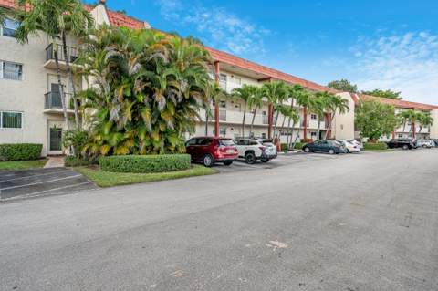8911 S Hollybrook Boulevard #306, Pembroke Pines FL - photo 19 of 50
