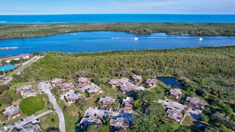 5852 SE Riverboat Drive #321, Stuart FL - photo 24 of 33