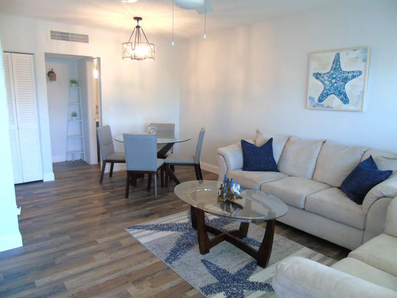 1 bedroom Condominium at 309 Circle Drive #204, Four Sea Suns Condo, Boynton Beach — photo 5