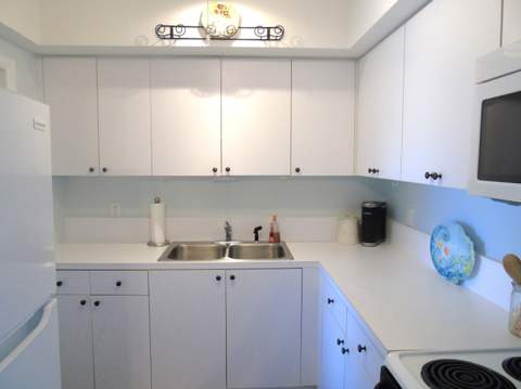 309 Circle Drive #204, Boynton Beach FL - photo 12 of 33