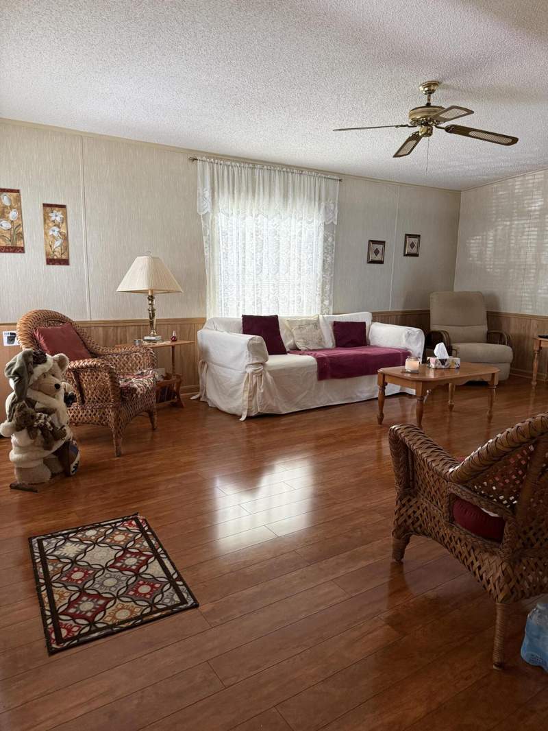 2 bedroom Manufactured Home at 47 Flores Del Norte, Spanish Lakes Country Club Village, Fort Pierce — photo 4