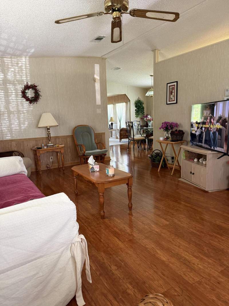 2 bedroom Manufactured Home at 47 Flores Del Norte, Spanish Lakes Country Club Village, Fort Pierce — photo 5