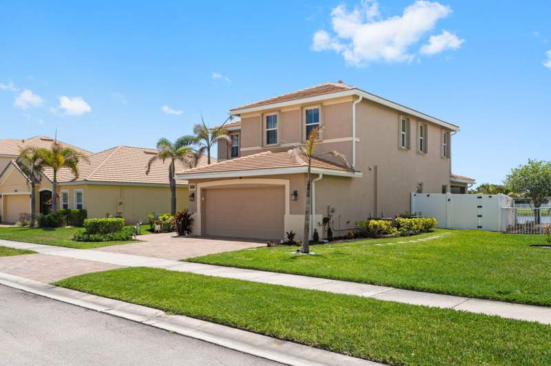 4 bedroom Single Family Residence at 11561 SW Rowena Street, Tradition Plat No 29, Port St. Lucie — photo 4