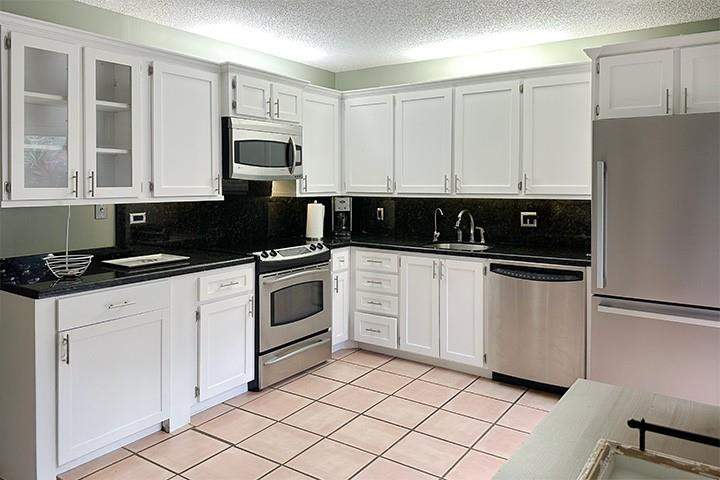 2 bedroom Condominium at 1700 Embassy Drive #504, Embassy Park Condo, West Palm Beach — photo 4