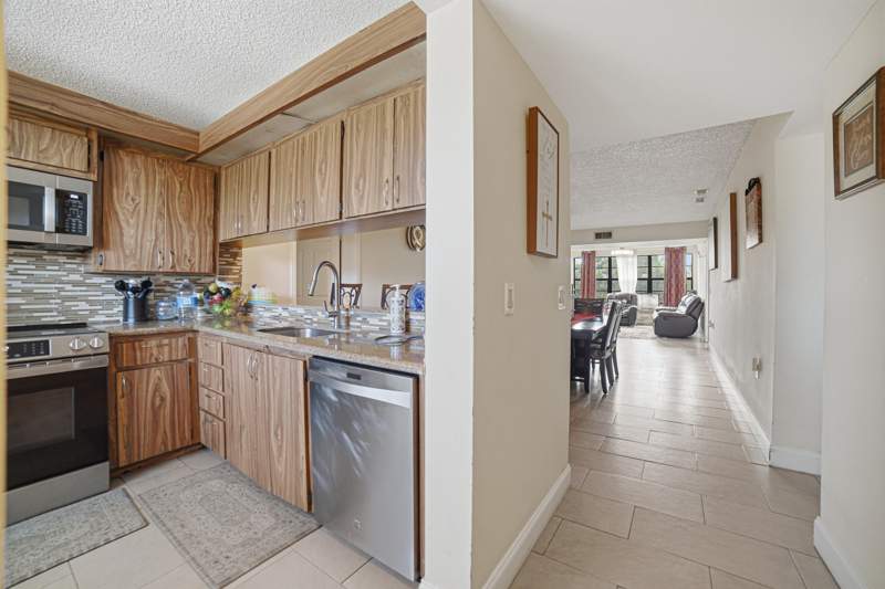 2 bedroom Condominium at 3515 Village Boulevard #304, Whitehall Village, West Palm Beach — photo 4