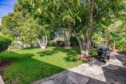 4241 NE 1st Terrace, Pompano Beach FL - photo 13 of 25