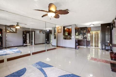 4241 NE 1st Terrace, Pompano Beach FL - photo 7 of 25