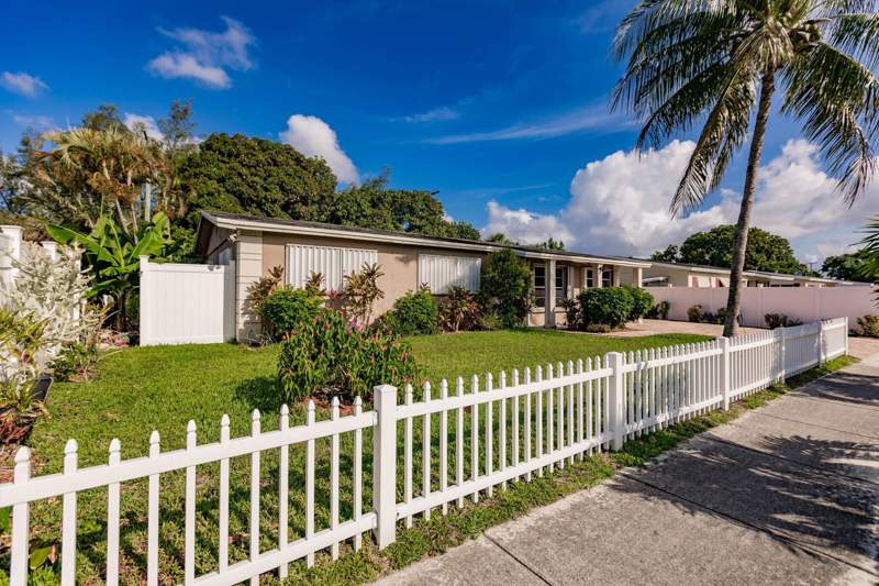 3 bedroom Single Family Residence at 4241 NE 1st Terrace, Pompano Beach Highlands 8th Sec, Pompano Beach — photo 2