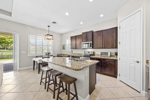 2101 Belcara Court, Royal Palm Beach FL - photo 15 of 38