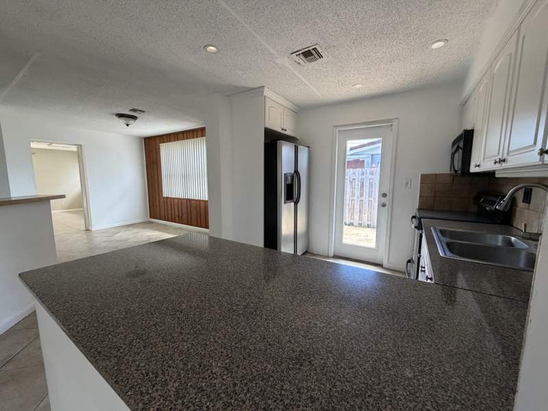 3 bedroom Single Family Residence at 4250 NE 12th Avenue, Pine Beach, Pompano Beach — photo 5