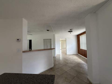 4250 NE 12th Avenue, Pompano Beach FL - photo 7 of 29