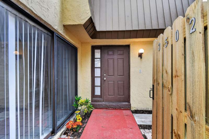 2 bedroom Townhouse at 3502 Gardens East Drive #B, Cedar Gardens Townhouses, Palm Beach Gardens — photo 4