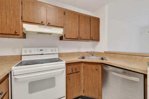 3502 Gardens East Drive #B, Palm Beach Gardens FL - photo 19 of 75
