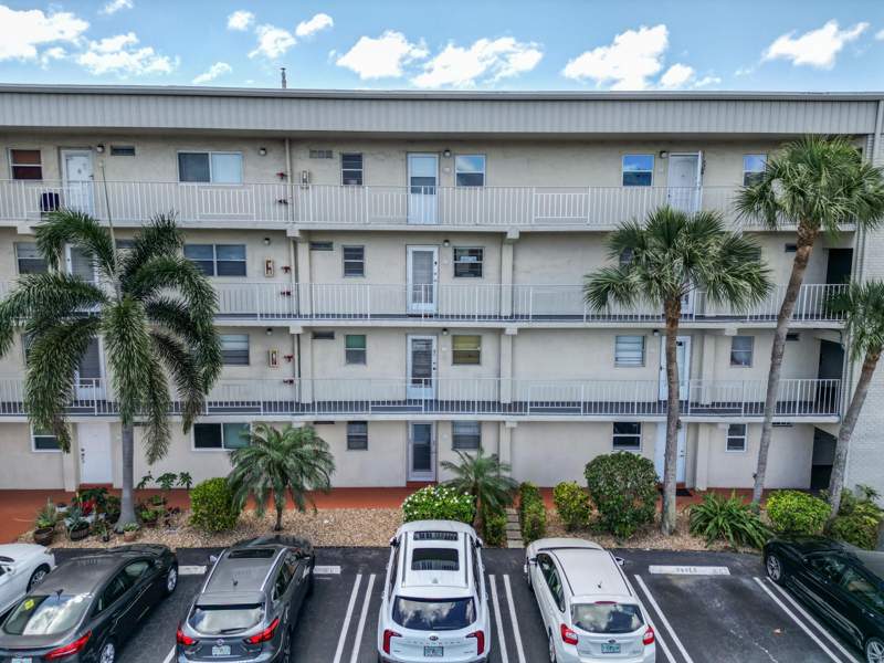 1 bedroom Condominium at 130 NE 26th Avenue #2030, Village Royale On The Green Condo, Boynton Beach — photo 2