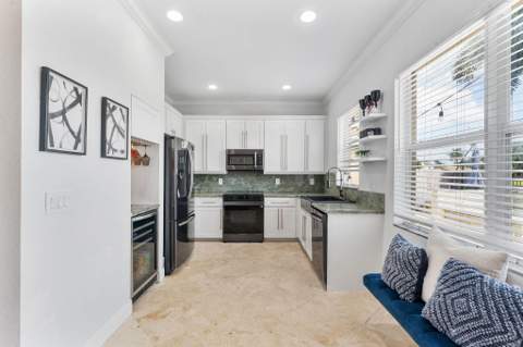 7942 Parsons Pine Drive, Boynton Beach FL - photo 11 of 48