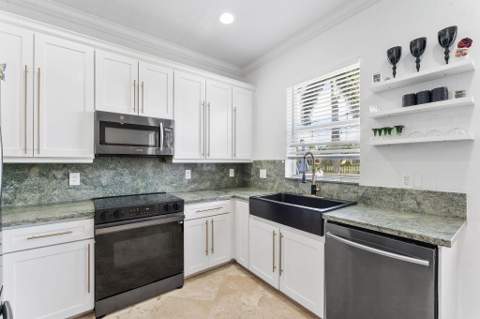 7942 Parsons Pine Drive, Boynton Beach FL - photo 12 of 48