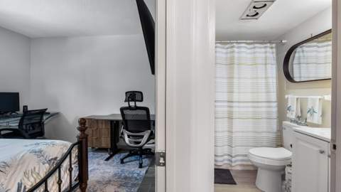 228 Hibiscus Avenue #233, Lauderdale-By-The-Sea FL - photo 10 of 35