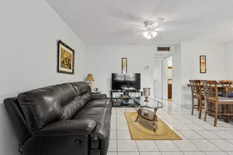 5300 Washington Street #E208, Hollywood FL - photo 8 of 52