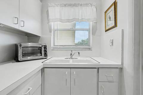5300 Washington Street #E208, Hollywood FL - photo 17 of 52