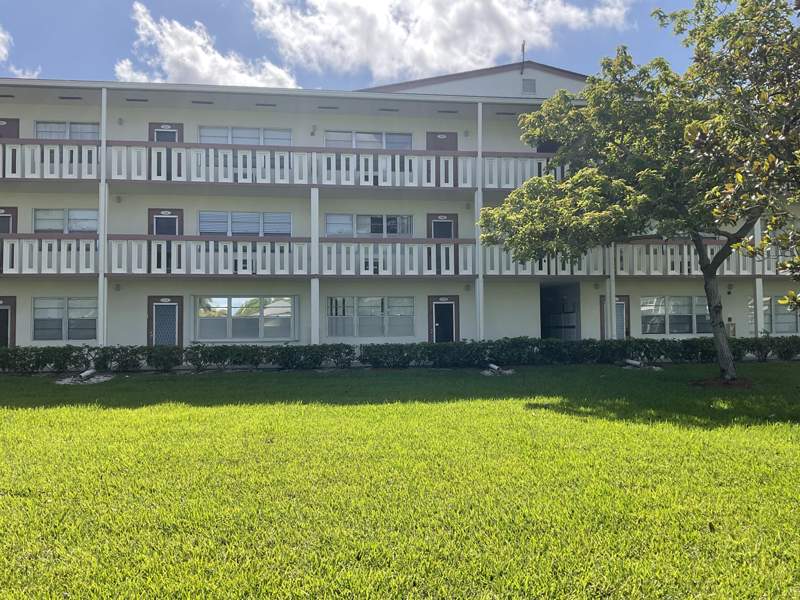 1 bedroom Condominium at 189 E Preston Way, Preston At Century Village Condo, Boca Raton — photo 2