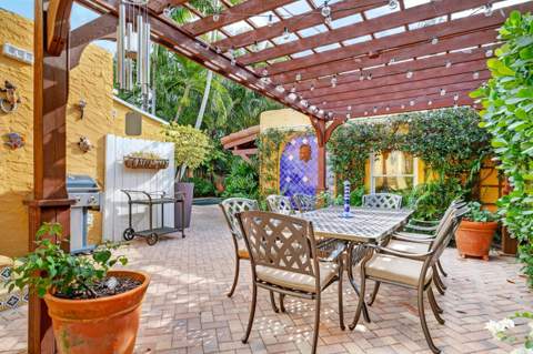 348 Plymouth Road, West Palm Beach FL - photo 6 of 65