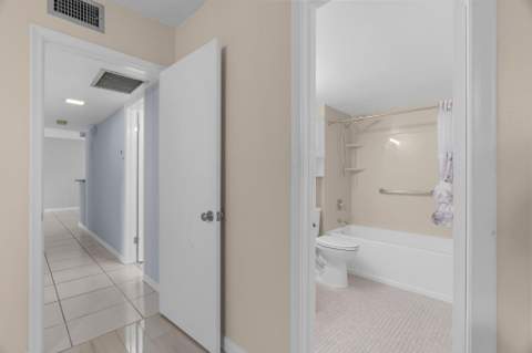 1940 NE 2nd Avenue #106j, Wilton Manors FL - photo 17 of 41