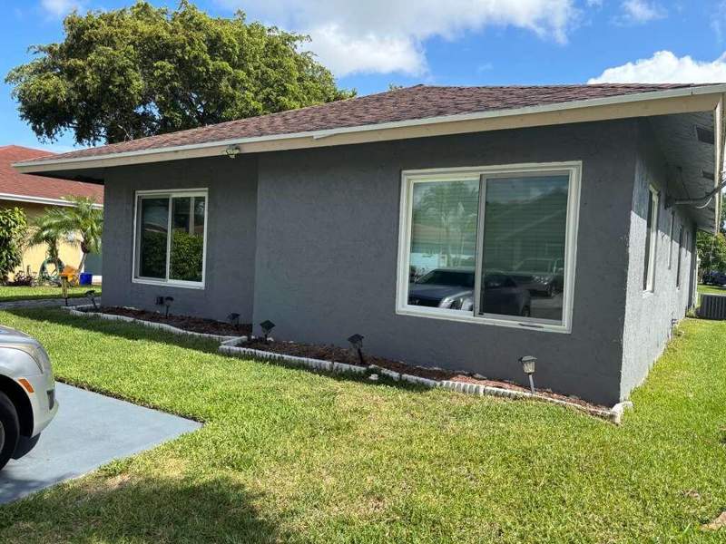 3 bedroom Single Family Residence at 5369 Gene Circle, Summit Pines Unit 2, West Palm Beach — photo 2