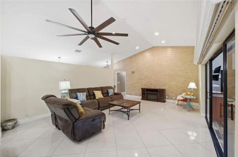 10949 NW 1st Manor, Coral Springs FL - photo 12 of 45