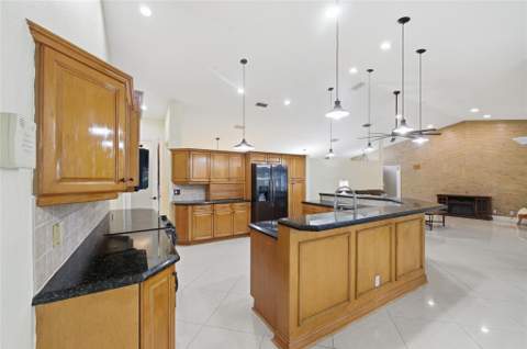 10949 NW 1st Manor, Coral Springs FL - photo 19 of 45