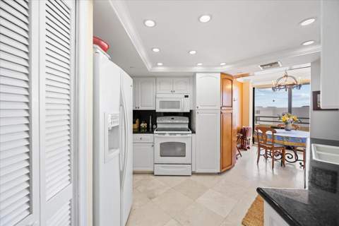 3560 S Ocean Boulevard #909, South Palm Beach FL - photo 14 of 41