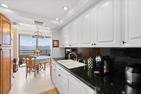 3560 S Ocean Boulevard #909, South Palm Beach FL - photo 16 of 41