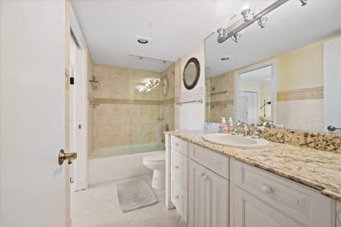 3560 S Ocean Boulevard #909, South Palm Beach FL - photo 23 of 41