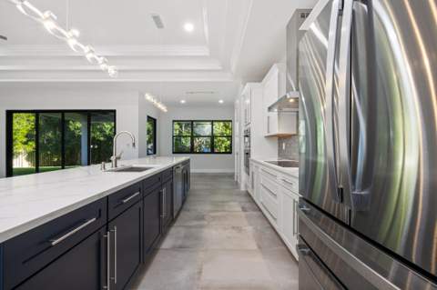 513 SW South Carolina Drive, Stuart FL - photo 8 of 39