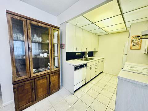 2060 Harwood E, Deerfield Beach FL - photo 12 of 59