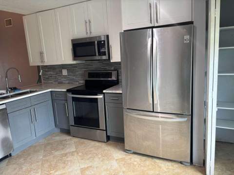 5369 Gene Circle, West Palm Beach FL - photo 11 of 56