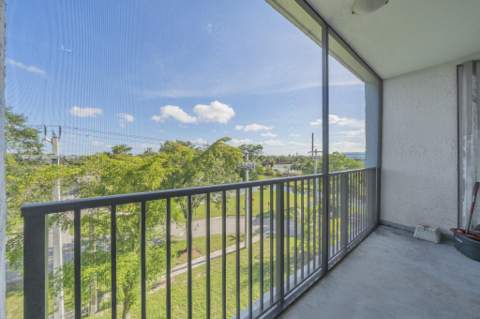 7541 NW 16th Street #1411, Plantation FL - photo 18 of 44