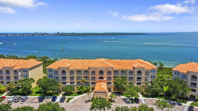 2 bedroom Condominium at 26 Harbour Isle Drive #Ph06, Harbour Isle West, Fort Pierce — photo 3