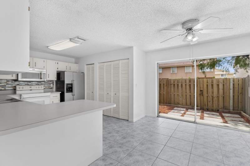 3 bedroom Townhouse at 12212 NW 36th Place, Twin Fountains Replat, Sunrise — photo 4