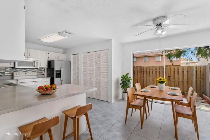 3 bedroom Townhouse at 12212 NW 36th Place, Twin Fountains Replat, Sunrise — photo 2