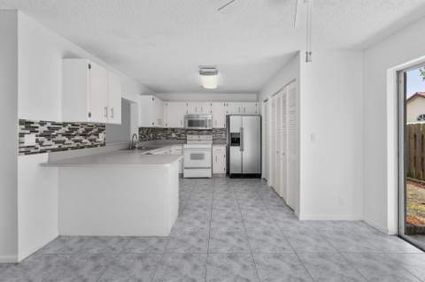 12212 NW 36th Place, Sunrise FL - photo 17 of 54