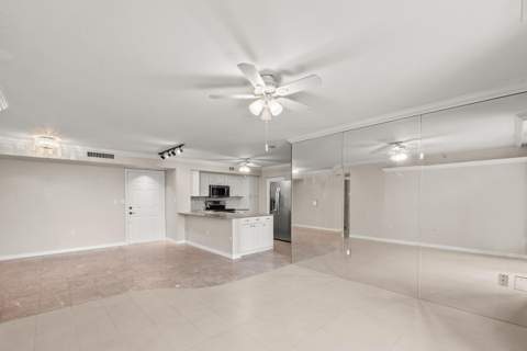 1200 Scotia Drive #403, Hypoluxo FL - photo 10 of 35