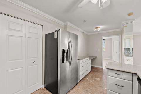 1200 Scotia Drive #403, Hypoluxo FL - photo 9 of 35