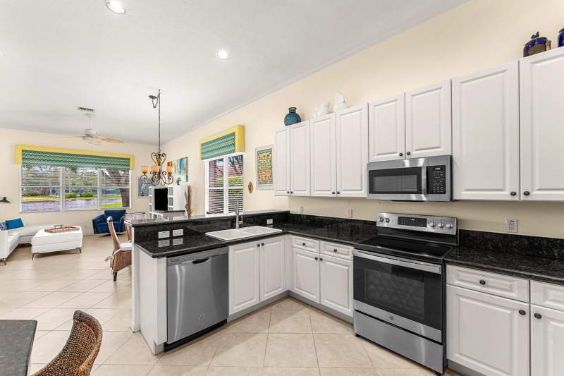 3 bedroom Single Family Residence at 8240 Parini Way, Villages Of Windsor, Lake Worth — photo 4