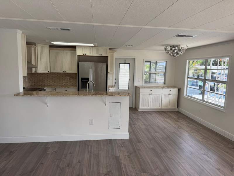 2 bedroom Manufactured Home at 2041 SW 84th Avenue, Park City Sec Three, Davie — photo 3