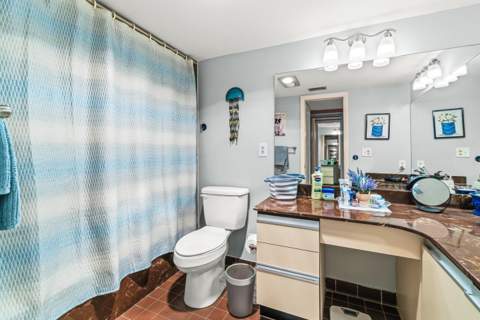 5687 Fairway Park Drive, Boynton Beach FL - photo 23 of 34
