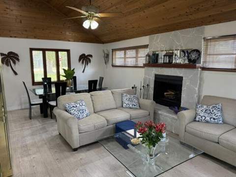 709 Savannah Street, Fort Pierce FL - photo 8 of 55