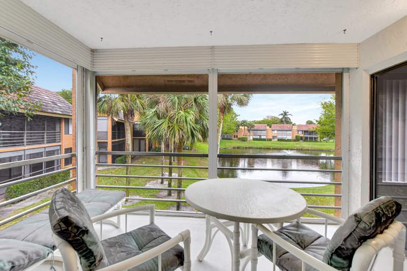2 bedroom Condominium at 11255 Green Lake Drive #202, Green Lakes Condo 1 Thru 21 Or3248P1, Boynton Beach — photo 2